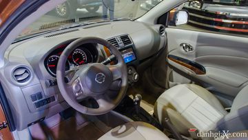 So sánh nên mua Suzuki Ciaz hay Nissan Sunny trên thị trường Việt? 16