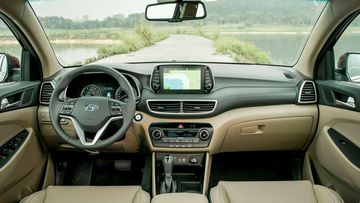 Bảng táp lô có phong cách sang trọng của Hyundai Tucson 1.6T-GDi