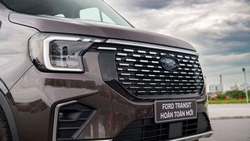 Ford Transit 2024 được trang bị khối động cơ 2.3L tăng áp mạnh mẽ nhưng bền bỉ hơn