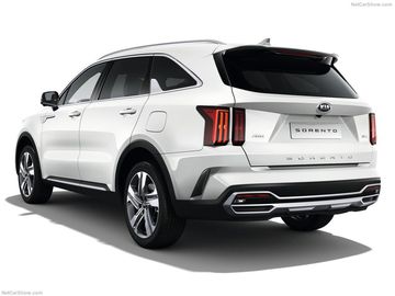 Đuôi xe KIA Sorento 2021 mang phong cách bề thế, hầm hố