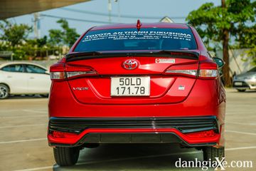 Đuôi xe Toyota Vios GR-S khác biệt với ốp cản sau GR-S hầm hố