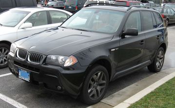 BMW X3 thế hệ đầu tiên ra mắt năm 2003