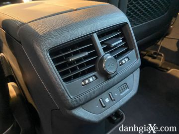 Danh gia so bo xe Peugeot 5008 2020