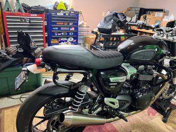 Cặp ống bô huyền thoại của Triumph Speed Twin 1200 2023