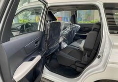 Khoảng cách giữa hàng ghế đầu và hàng ghế thứ 2 của Veloz Cross khá tốt khi lên đến 980mm