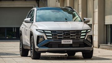 Hyundai Tucson 2025 hầm hố hơn hẳn phiên bản tiền nhiệm nhờ lưới tản nhiệt góc cạnh hơn