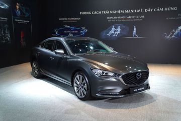 Mặc dù sở hữu nhiều ưu điểm nổi bật, thế nhưng không gian bên trong của Mazda 6 2022 chưa được đánh giá cao