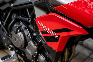 Triumph Tiger 850 Sport 2023 mang tới mang ưu thế với khối động cơ 3 xi-lanh, sản sinh công suất cực đại 85PS