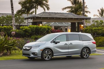 Honda Odyssey với những đường nét khỏe khoắn