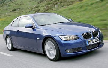 Series 3 thế hệ thú 5 dành giải 