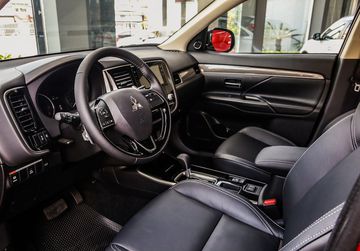 Mitsubishi Outlander 2023 sở hữu đầy đủ các trang bị tiện nghi hiện đại