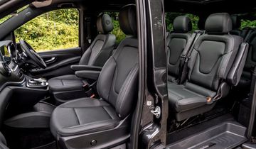 Về không gian, tất cả các vị trí ngồi trên V 250 2023 đều có dư dả không gian cho người lớn.