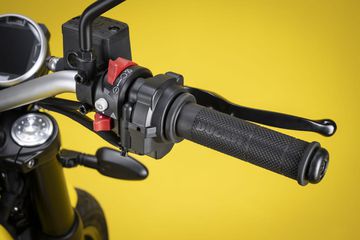 Ducati Scrambler 2023 đi kèm với hệ thống điều khiển Ride-by-Wire