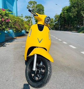 Kích thước nhỏ gọn giúp xe luồn lách dễ dàng ở những nơi chật hẹp