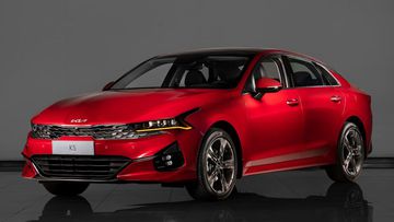 KIA K5 2022 sở hữu mức giá bán cạnh tranh nhất phân khúc