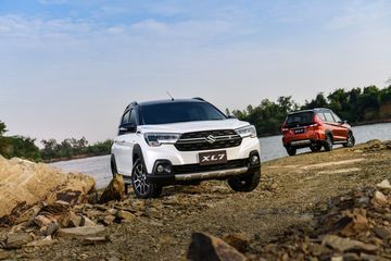 Suzuki đưa XL7 quay trở lại