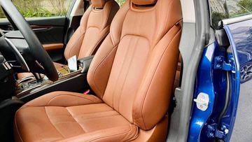 Hệ thống ghế ngồi trên Maserati Ghibli 2024 được bọc da cao cấp