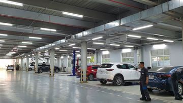 Khu vực bảo dưỡng rộng rãi với nhiều trang thiết bị hiện đại