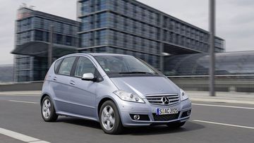 Năm 2004, dòng Mercedes-Benz A-Class thế hệ thứ 2 ra đời