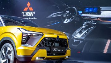 Nắp capo Mitsubishi Xforce 2024 vuốt ngang nhiều hơn tạo nên phong cách SUV đậm chất.