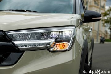 Suzuki XL7 Hybrid 2025 tiếp tục trang bị đèn pha Full-LED kết hợp chóa phản xạ