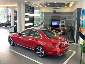 Showroom sở hữu phòng chờ hiện đại, sang trọng