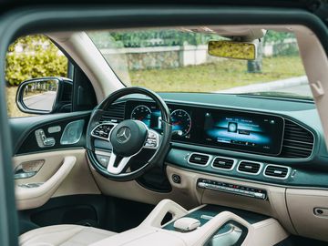 Các cửa gió điều hòa đặt tại vị trí trung tâm bảng điều khiển được thiết kế hình chữ nhật mới