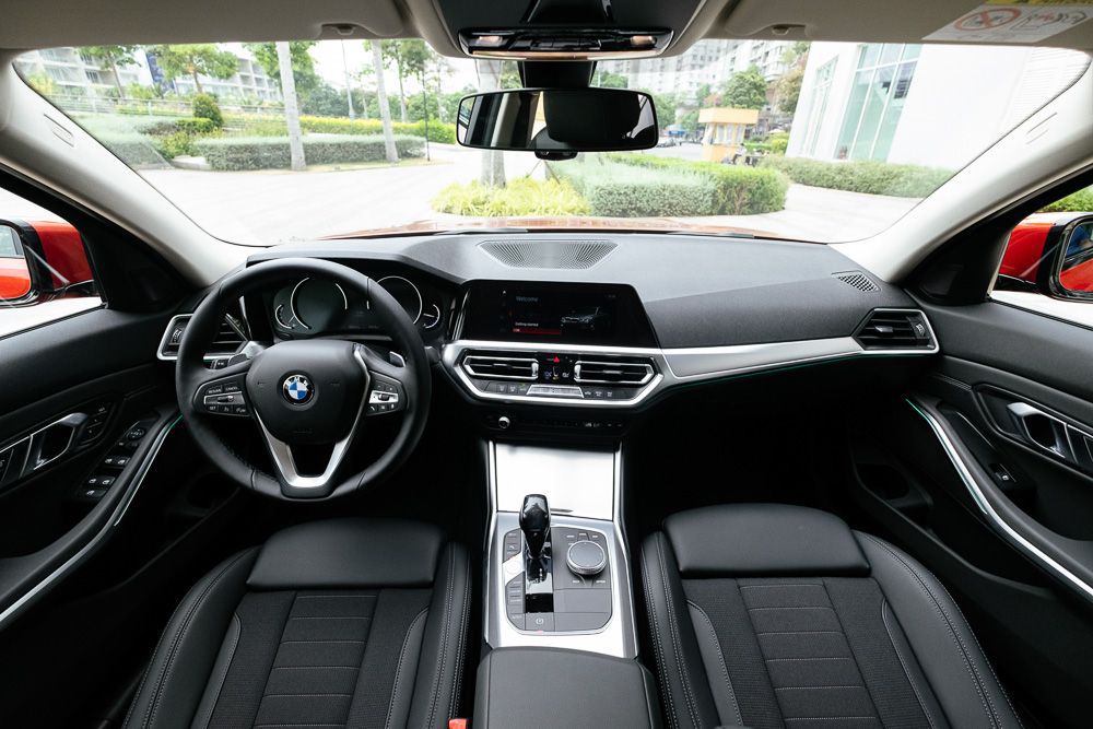 Đánh giá sơ bộ xe BMW 320i Sport Line Plus 2020