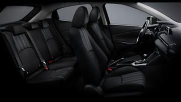 Ghế ngồi của Mazda 2 sử dụng tông màu tối trung tính