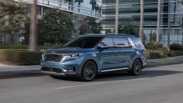 KIA Carnival - Mẫu xe dưới 2 tỷ duy nhất có khả năng chở full 7 chỗ một cách thoải mái