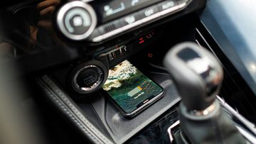 Toyota Yaris Cross 2024 cũng sở hữu rất nhiều hộc chứa đồ bên trong nội thất