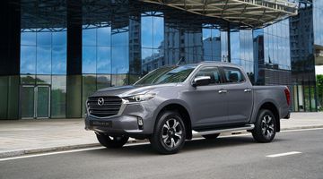 Mazda BT-50, mẫu bán tải đi ngược với số đông khi sở hữu diện mạo thanh lịch