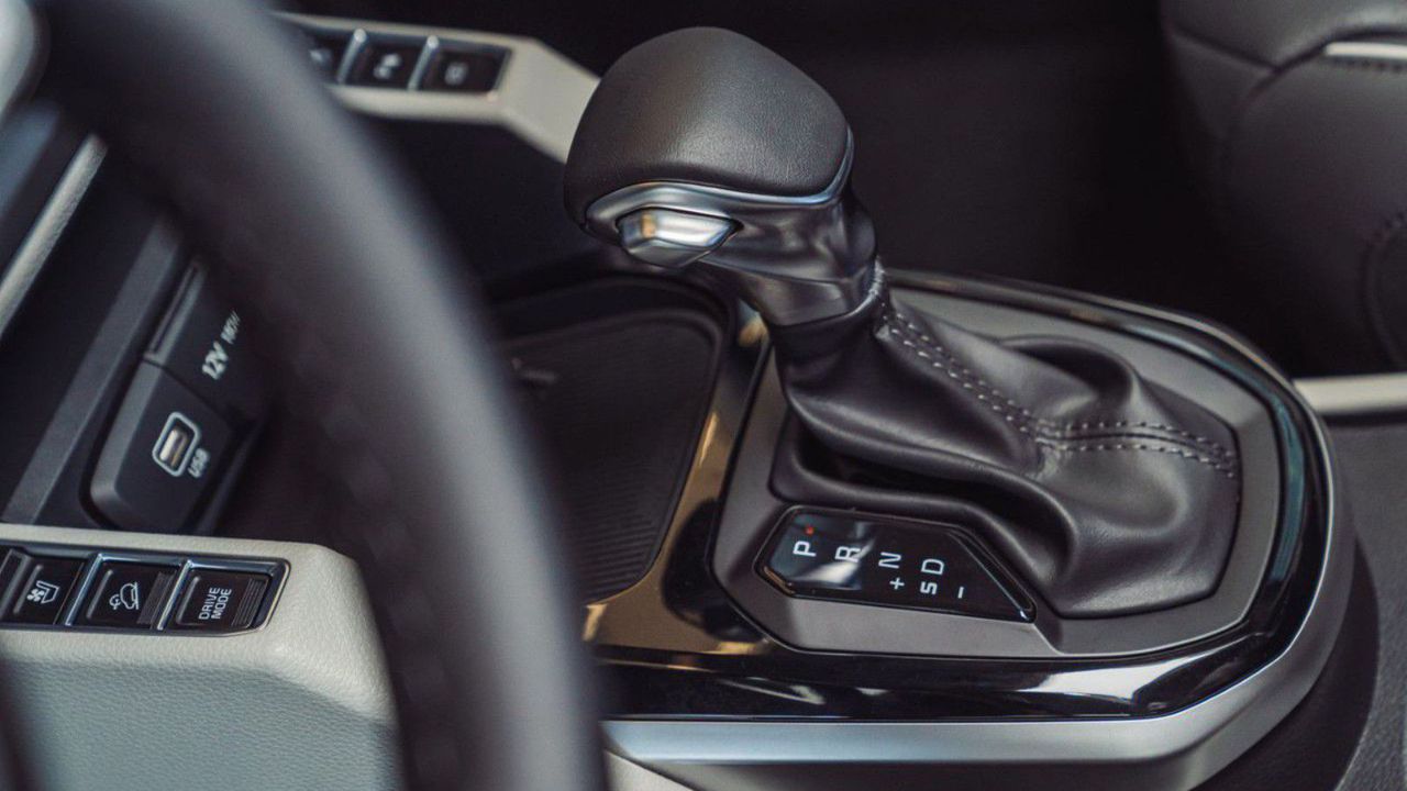 Đánh giá Kia Carens 2024: Mẫu MPV đa dụng mang theo hơi thở của SUV Can-so-160937