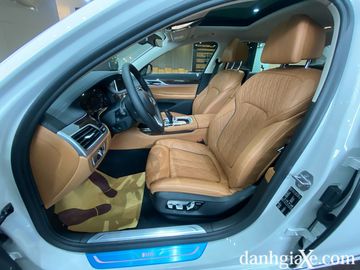 Danh gia so bo xe BMW 7-Series 2021