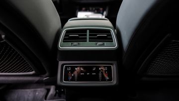 Audi Q8 e-tron 2024 tiếp tục trang bị hệ thống điều hòa tự động 4 vùng tiêu chuẩn