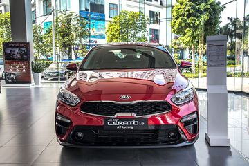 Các mẫu xe được trưng bày tại KIA Phú Thọ