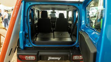 Dung tích khoang hành lý Suzuki Jimny 2024 có thể mở rộng lên đến 830 lít