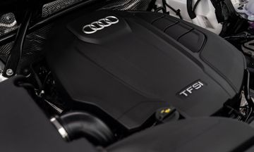 Audi Q5 45 TFSI Quattro 2023 mới mang đến khả năng tăng tốc vô cùng ấn tượng cùng khả năng vận hành năng động, xử lý nhạy bén