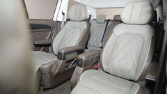 Hàng ghế thứ hai Volkswagen Viloran 2024 với gói cao cấp