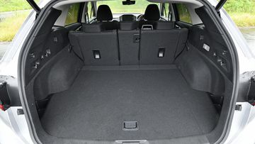 
Dung tích khoang hành lý khá lớn nếu gập hàng ghế sau
