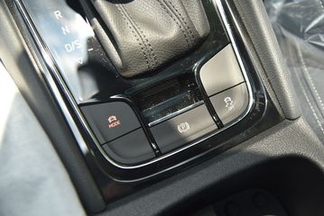 Skoda Karoq 2024 còn trang bị Drive Mode 4 chế độ lái gồm: Eco, Normal, Sport, Custom