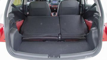 Dung tích cốp tương đối rộng rãi