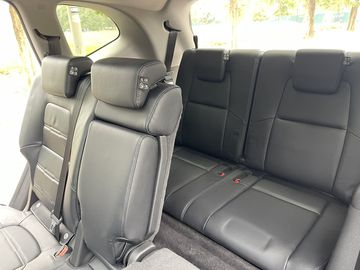 Độ rộng rãi ở hàng ghế cuối chỉ phù hợp cho trẻ em