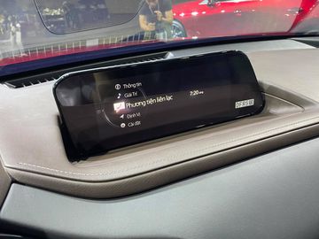 Mazda CX-30 2023 được đánh giá là có hệ thống tiện nghi - giải trí tương đối hấp dẫn với màn hình trung tâm 8.8 inch