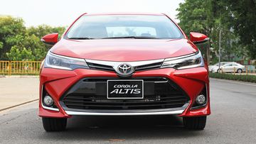 Danh gia so bo xe Toyota Corolla Altis 2021