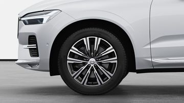 La-zăng Volvo XC60 2022  bắt mắt với thiết kế kiểu 5 chấu kép phay xước kim cương
