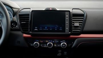 Hốc gió điều hòa Honda City 2023 có thiết kế đa giác góc cạnh