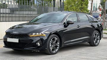 KIA K5 sở hữu phần ngoại thất thể thao, hiện đại