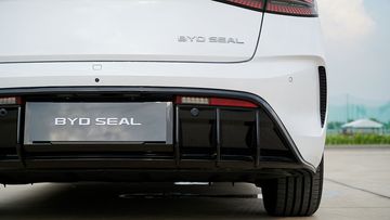 BYD Seal 2024 mang đến vẻ thể thao với các khe khuếch tán không khí, ổn định hơn ở tốc độ cao