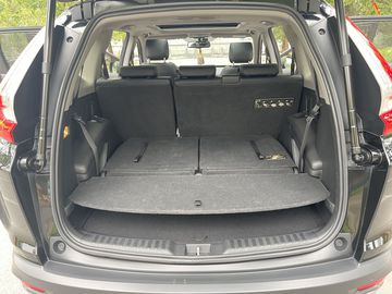 Khoang hành lý trên Honda CR-V 2023 được mở rộng lên đến 475 lít khi gập hàng ghế cuối
